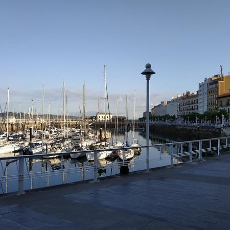 El Rincon Del Puerto Apartment Gijon Bagian luar foto